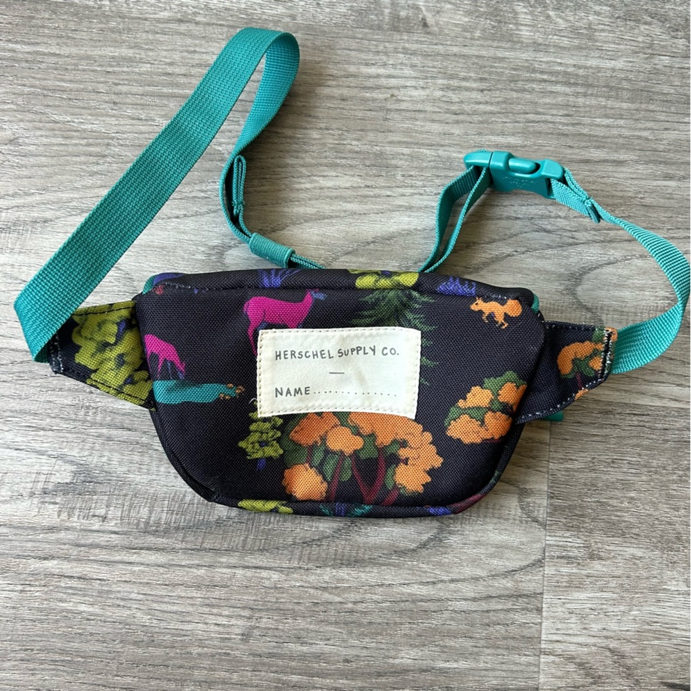 Mini Herschel Supply Company Black and Green Bag - Picture 3 of 5